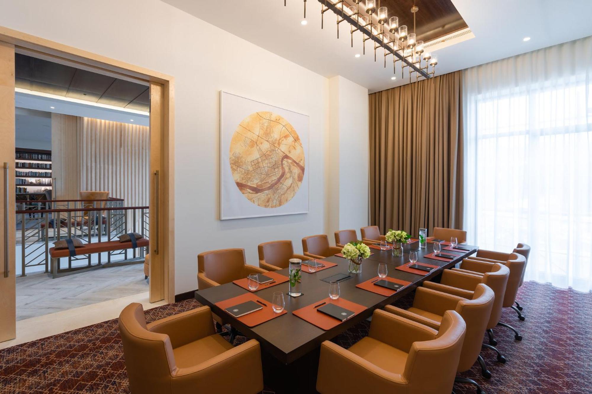 Viceroy Kopaonik Serbia المظهر الخارجي الصورة The boardroom of the Presidential Suite
